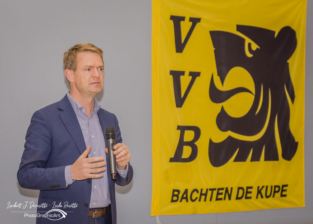 Deelstaat Vlaanderen in België. Een lezing van Hendrik Bogaert.